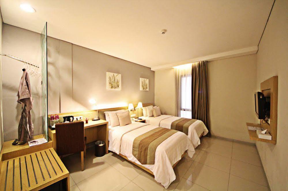 Hotel Anggrek Gandasari Bandung Exterior foto